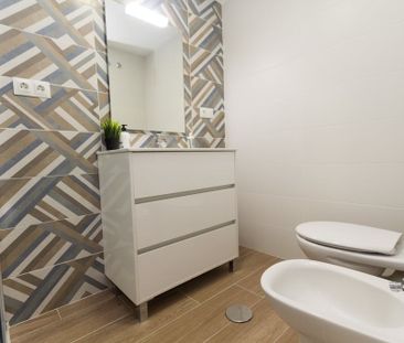 Calle Roger de Flor, Málaga, Andalusia 29006 - Photo 4