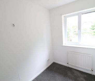 Redhouse Close, High Wycombe - Photo 3