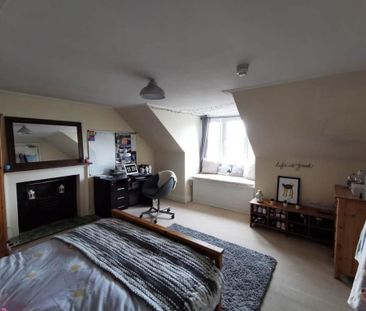 5 bedroom semi-detached house to rent - Photo 2