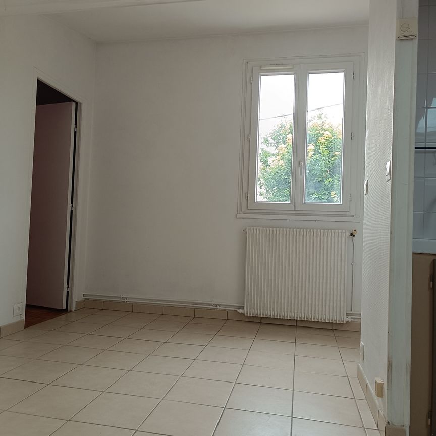 Location Appartement 2 pièces 25m² CHENNEVIERES SUR MARNE 94430 - Photo 1