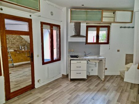 A LOUER STUDIO EN DUPLEX 30m² AU SOL/ 23.90 m² LOI BOUTIN NANTERRE VILLE - Photo 4