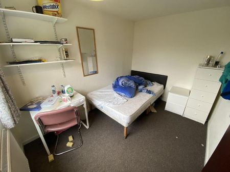 5 bedroom house to rent - Photo 2