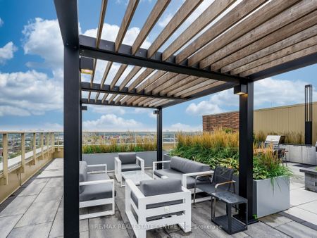 For Lease - 1787 St Clair Avenue Unit# 429, Toronto, Ontario - Photo 3