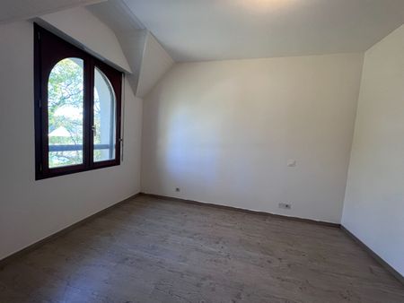 Location Maison 5 pièces 129m² - Photo 3