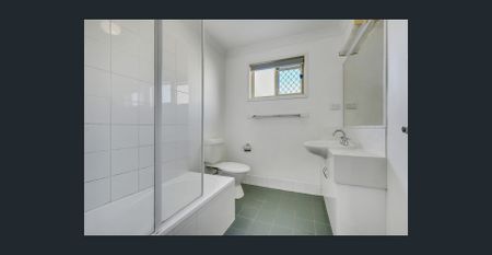 Fantastic Three Level Townhouse In Central Location! - Photo 2