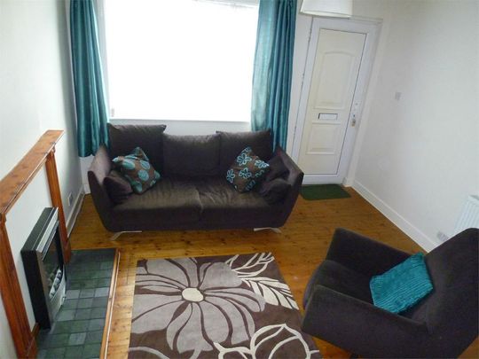 2 bedroom terraced house to rent - Photo 1