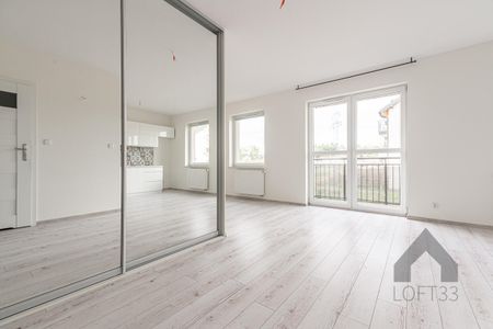 Przestronna kawalerka z balkonem na Warpiu w Jaworznie do wynajęcia - Photo 2