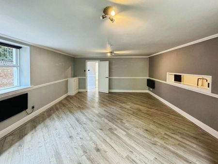 2 bedroom Flat To Let - Photo 5