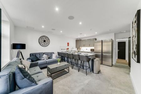 2 bedroom flat to rent - Photo 2