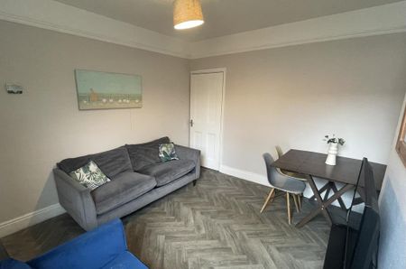 4 bedroom terraced house to rent - Photo 2