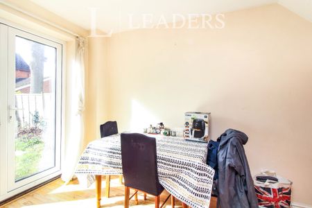 3 bedroom house to rent Coppice Close, Droitwich, Worcestershire, WR9 - Photo 3