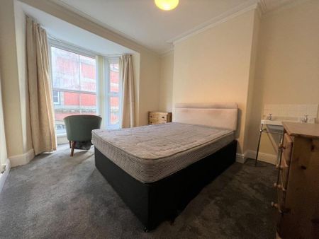 1 bedroom in a house share to rent - Photo 4