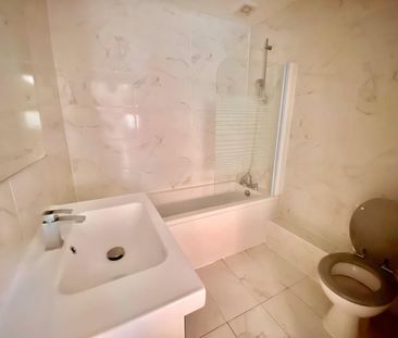 DT4, Carlton Road South Weymouth, Carlton Road South
              ... - Photo 6