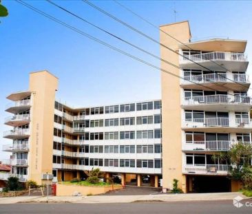 “Stylish two-bedroom apartment with large outdoor terrace area” - Photo 6