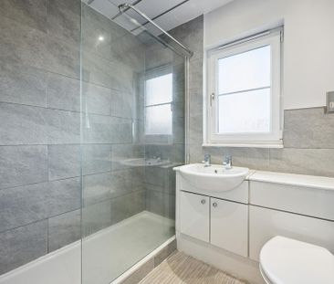 3 bedroom detached house to rent - Photo 5