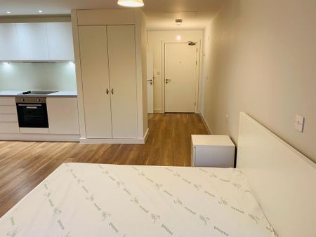 Studio to rent - Photo 3
