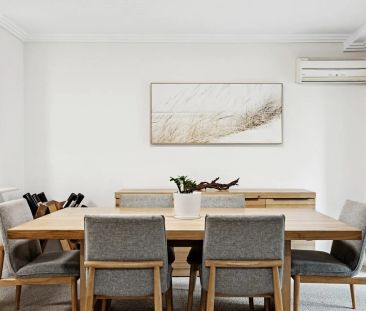 Stylish Apartment in Prime Lifestyle Location - Photo 4