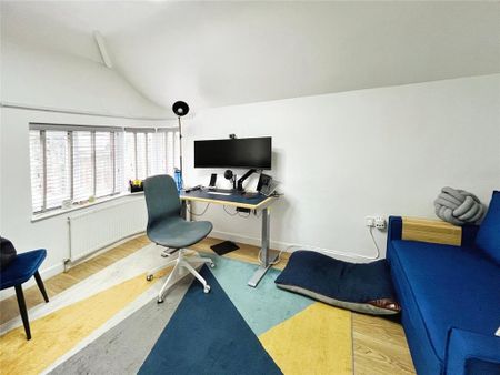 2 bedroom semi-detached house to rent - Photo 5