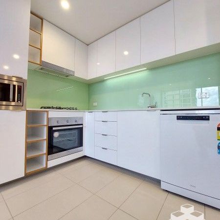 1B 1B 1C Comfy Apartment in the South Brisbane! - Photo 1