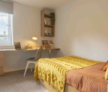 Silver En Suite - Photo 6