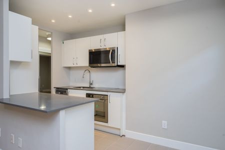 1420 Kingston Road - Photo 2