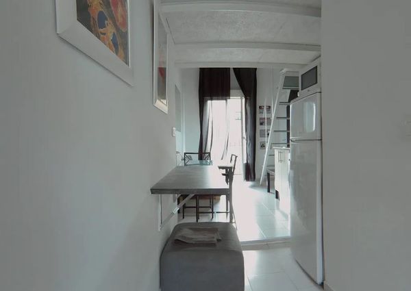 Calle de Antonio Zamora, Madrid, Community of Madrid 28011