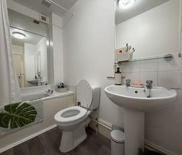 2 bedroom apartment to rent - Photo 6