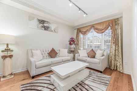 For Lease - 4 Plateau Drive, Brampton, Ontario - Photo 2