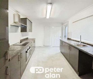 Carmarthen Road, Fforestfach, Swansea, SA5 - Photo 3