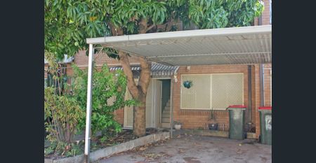 2 Bedroom Townhouse with Carspace - Photo 5