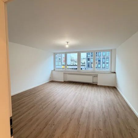 Erstbezug: Umfangreich sanierte 2-Zimmer-Wohnung nahe Fachhochschule - Photo 1