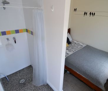 Enjoy the experience, Living Here - Photo 4
