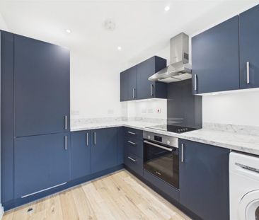 2 BED House To rent - Photo 1