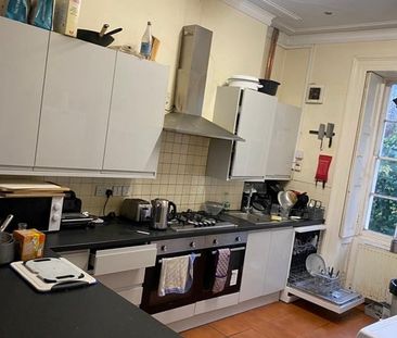 Room in a Shared House, Pembroke Road, BS8 - Photo 4