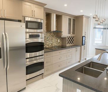 For Lease - 17 Keewatin Avenue, Toronto, Ontario - Photo 4