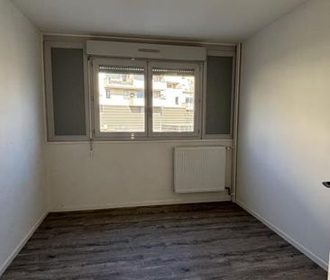 A LOUER GRAND T4 - TULLINS - Photo 6