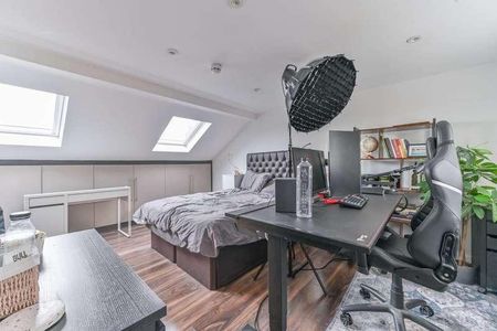 Glenister Park Road, Streatham Vale, SW16 - Photo 2