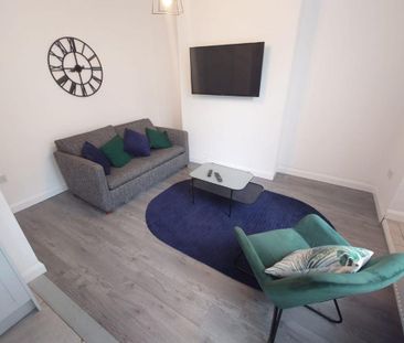 3 bedroom terraced house to rent - Photo 4