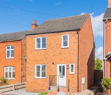3 bed House - Detached To Let - Photo 6