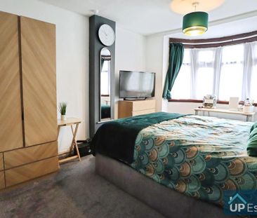 3 bedroom end of terrace house to rent - Photo 1