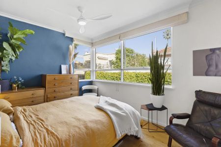 "A Prime Furnished Two-Bedroom Apartment in Vibrant 'Domain Precinct' '' - Photo 5