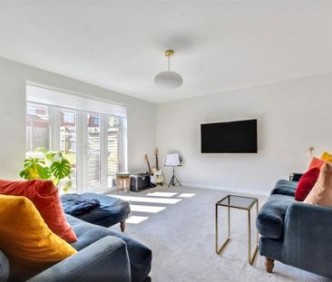 4 bedroom detached house to rent - Photo 1