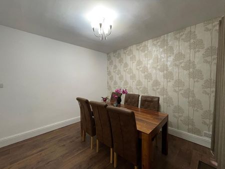 3 bedroom semi-detached house to rent - Photo 4