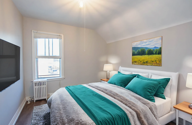 **ALL INCLUSIVE** 1 Bedroom Upper Unit in St. Catharines!! - Photo 1