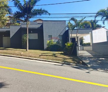 Casa Moderna com Piscina no Condomínio Aruã - Photo 1