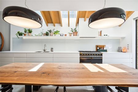 Ingelow Road, Clapham, SW8 - Photo 4