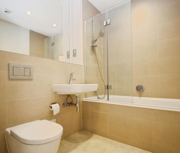 4 bedroom detached house to rent - Photo 4