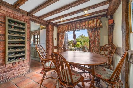 3 bedroom detached house to rent - Photo 3