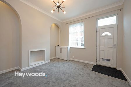 2 bedroom terraced house to rent - Photo 2