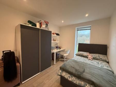 London Road, Newcastle-Under-Lyme, ST5 - Photo 5